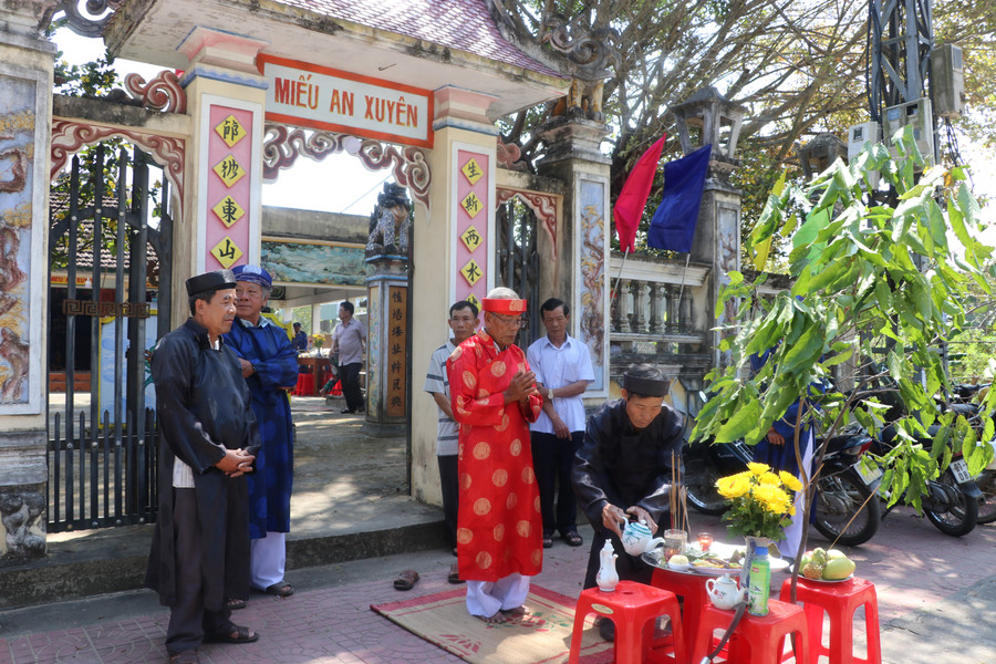 Miếu An Xuyên hay còn gọi miếu Bà, vạn An Xuyên thuộc tổ 4, phường Tây Sơn. Ảnh: Ngọc Minh img-0062.jpg