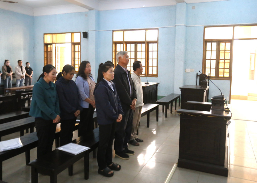 Các bị cáo tại phiên tòa sáng 18-3. Ảnh: Văn Ngọc cac-bi-cao-tai-phien-toa-sang-18-3-anh-van-ngoc.jpg