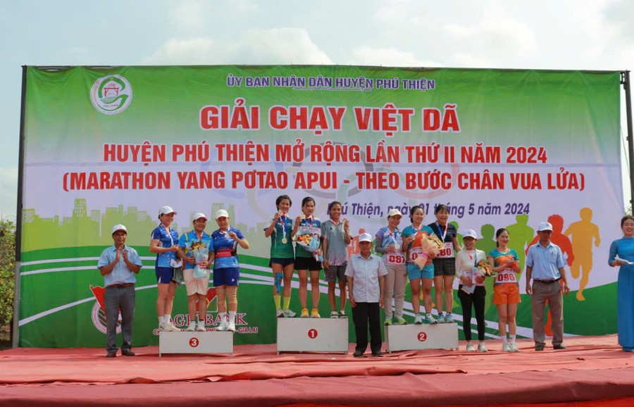 Giải chạy việt dã huyện Phú Thiện mở rộng lần thứ III năm 2025 “Marathon Yang Pơtao Apui-Theo bước chân Vua Lửa” thay đổi thời gian tổ chức vào ngày 28-3 với 1 cự ly thi đấu 5km. Ảnh: Vũ Chi giai-viet-da-marathon-yang-potao-apui-theo-buoc-chan-vua-lua-nam-2025-se-dien-ra-vao-ngay-29-3-anh-vu-chi.jpg