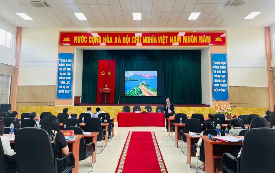 Quang cảnh hội thảo chuyển đổi số, nâng cao năng lực và kết nối cho hệ sinh thái khởi nghiệp đổi mới sáng tạo. Ảnh: M.K 397f0369da376f693626.jpg