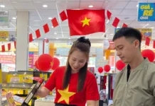 Sôi động thị trường bán lẻ trong dịp lễ 