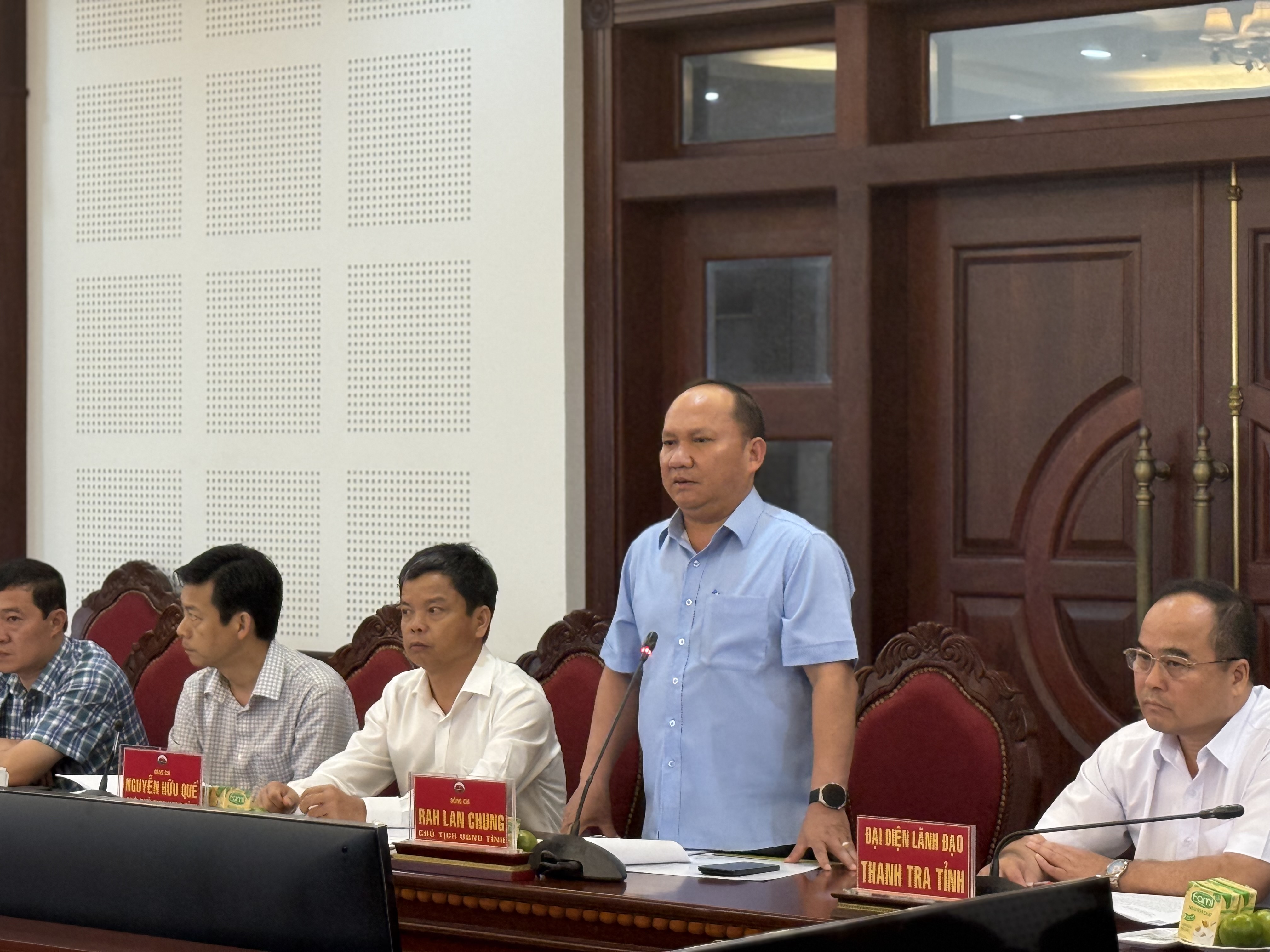 Chủ tịch UBND tỉnh Gia Lai Rah Lan Chung phát biểu tại buổi làm việc. Ảnh: NG