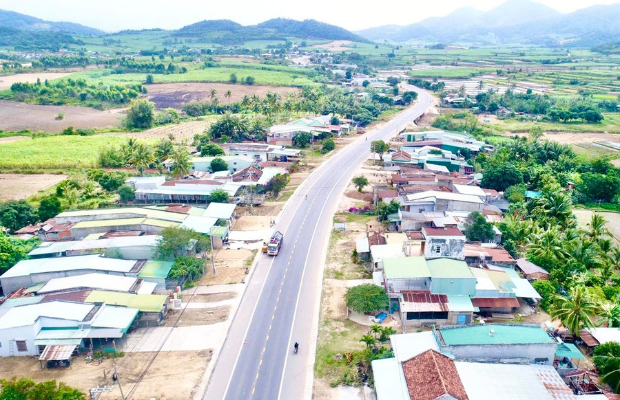 Dự kiến cao tốc Quy Nhơn-Pleiku có chi phí hỗ trợ, bồi thường, tái định cư hơn 4.715 tỷ đồng. Ảnh: M.P du-kien-cao-toc-quy-nhon-pleiku-co-huong-tuyen-song-song-voi-tuyen-quoc-lo-19-va-co-chi-phi-ho-tro-boi-thuong-tai-dinh-cu-hon-4715-ty-dong.jpg