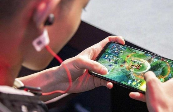 Việt Nam giữ vị trí số 1 toàn cầu về lượt tải game trên Google Play. Ảnh vneconomy.vn viet-nam-giu-vi-tri-so-1-toan-cau-ve-luot-tai-game-tren-google-play-anh-vneconomyvn.jpg