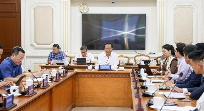 Chủ tịch UBND TP. Hồ Chí Minh Nguyễn Văn Được làm việc với Tập đoàn Vingroup về chuyển đổi xanh. Ảnh Thảo Lê. Nguồn nguoiquansat.vn 2