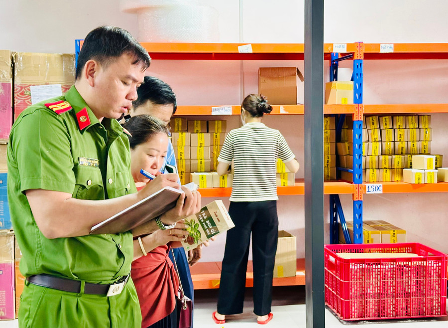 Ngành chức năng sẽ tiếp tục tăng cường công tác kiểm tra đảm bảo ATTP trên địa bàn tỉnh thời gian tới. Ảnh: N.N nganh-chuc-nang-se-tiep-tuc-tang-cuong-cong-tac-kiem-tra-dam-bao-attp-tren-dia-ban-tinh-thoi-gian-toi-anh-nhu-nguyen.jpg