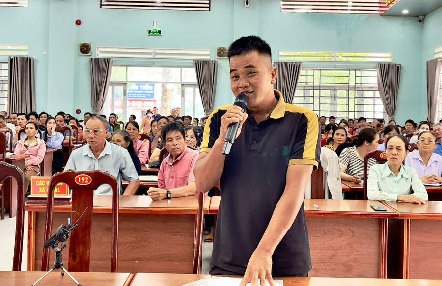 Ông Nguyễn Đăng Thái (thôn Đoàn Kết, xã Ia Pal, huyện Chư Sê) tham gia ý kiến tại buổi đối thoại. Ảnh: Minh Phương thong-nhat.jpg