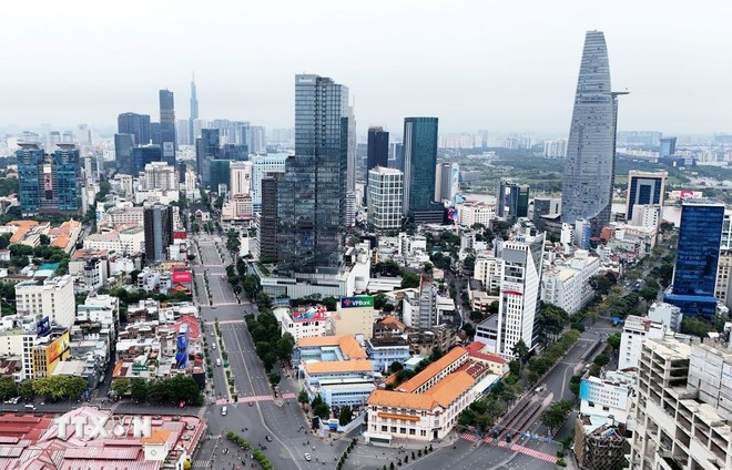 Sau sắp xếp, Thành phố Hồ Chí Minh có quy mô dân số hơn 14 triệu người. (Ảnh: Hồng Đạt/TTXVN) Sau sắp xếp, Thành phố Hồ Chí Minh có quy mô dân số hơn 14 triệu người. (Ảnh: Hồng Đạt/TTXVN)