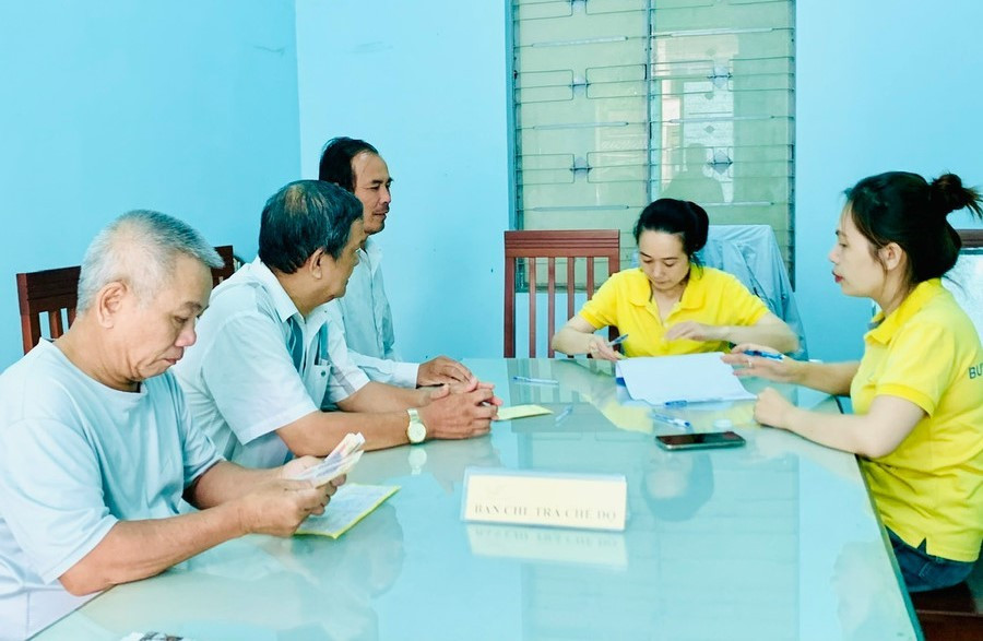 UBND tỉnh Gia Lai yêu cầu tăng cường chi trả trợ cấp không dùng tiền mặt cho người có công với cách mạng. Ảnh: Như Nguyện z5603196148564-650f5f46157dcfb287981014cdd3ae23-6987.jpg