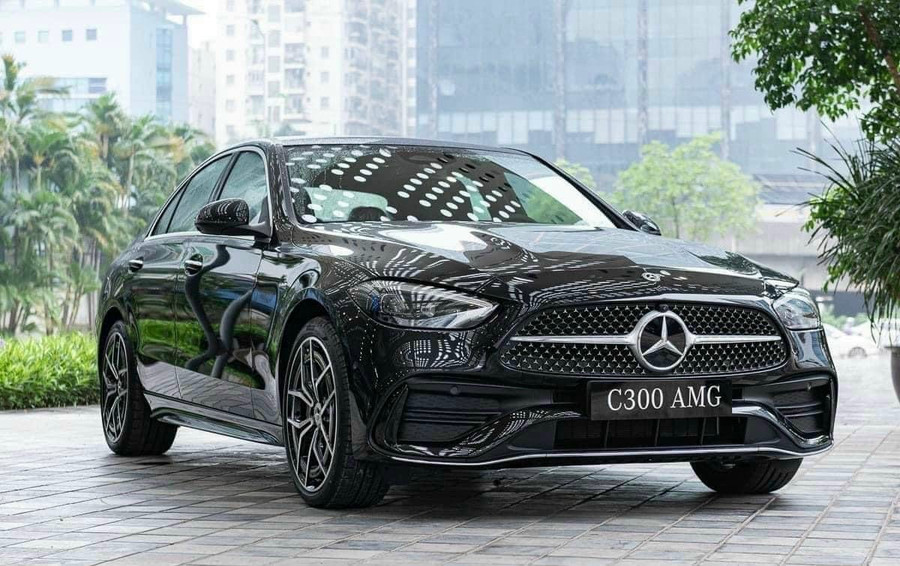 mercedes-c300-amg-2022-2023-2024-2025-noi-that-ngoai-that-mercedeshaxaco-com-vn-5.jpg