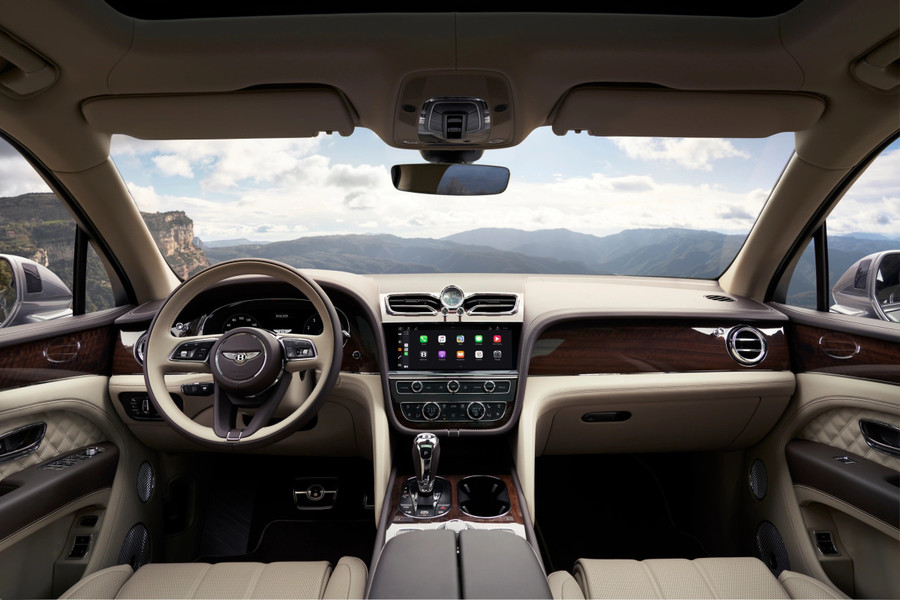 Khoang nội thất đậm chất hoàng gia với da thủ công và gỗ veneer cao cấp. Ảnh: S.T jpeg-imagery-bentayga-v8-new-bentayga-21my-new-bentayga-21my-v8.jpg