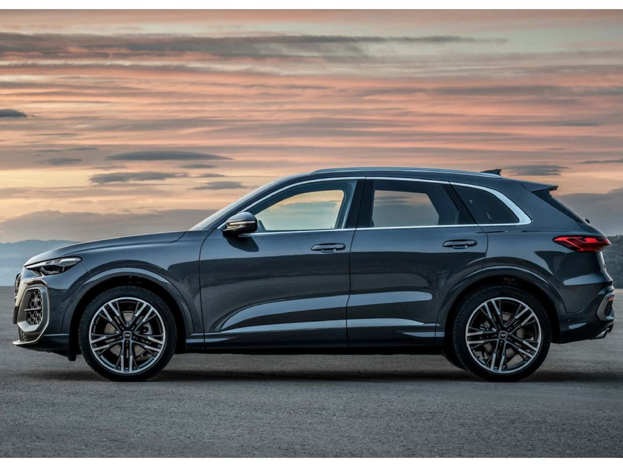 Audi Q5 2025 cung cấp nhiều tùy chọn động cơ, bao gồm bản PHEV tiết kiệm và SQ5 hiệu suất cao. Ảnh: S.T 2025-audi-q5-4-1.jpg