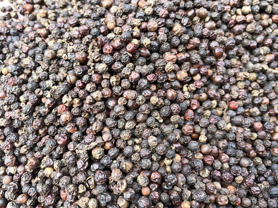 Hồ tiêu cũng tiếp đà giảm, còn trung bình 128.000 đồng/kg. Ảnh: P.V att7q2fuqzbitc-dtxn0cbgzpuswa8av7ygilu4ef-ehki.jpg