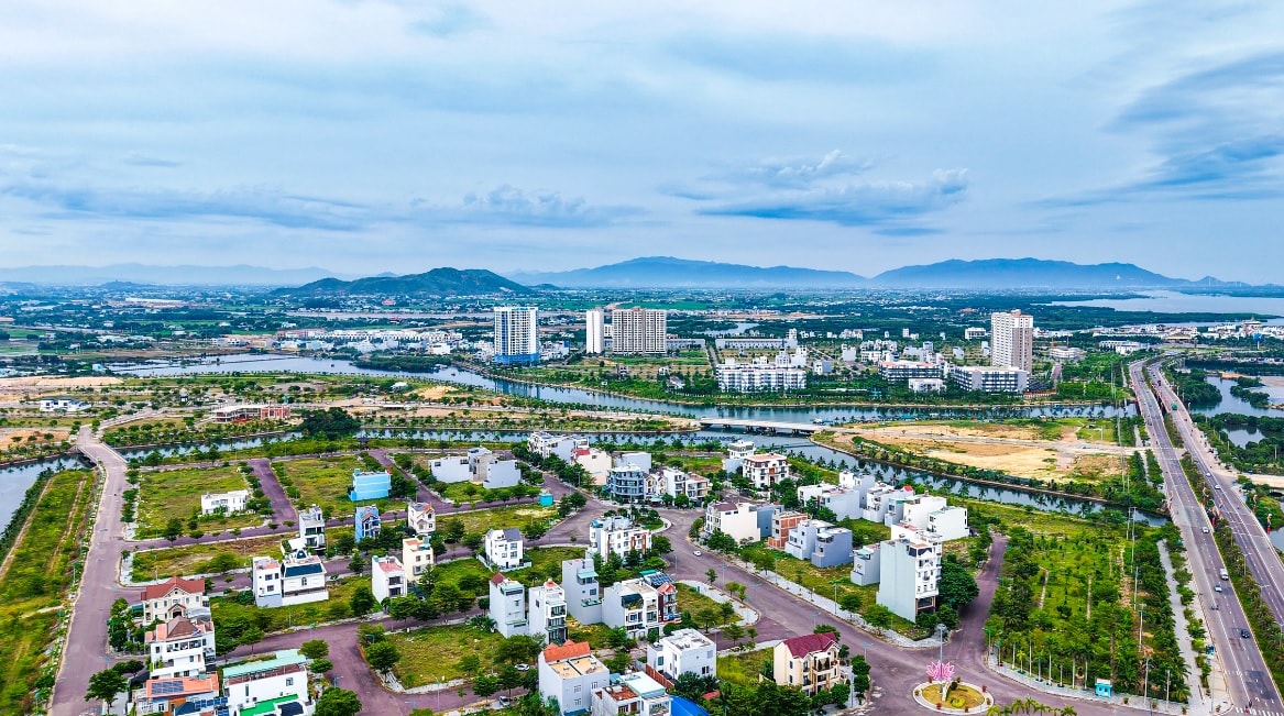 Có hơn 2.000 cán bộ, công chức, viên chức từ Gia Lai có nhu cầu đăng ký mua nhà ở xã hội tại Bình Định. (Ảnh Đình Sang)