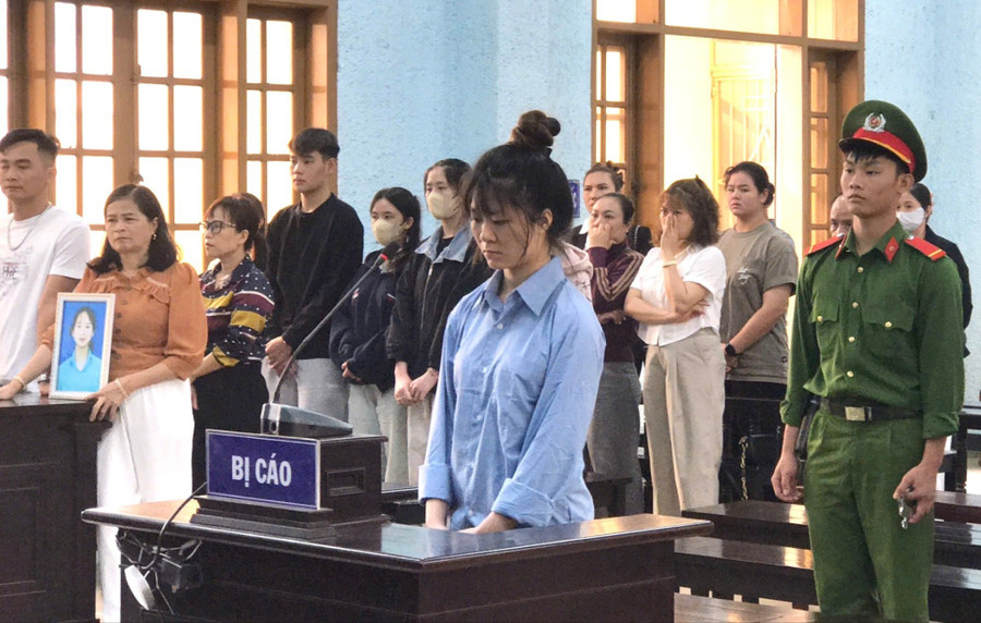 nu-sinh-lop-12-da-phai-lanh-an-18-nam-tu-ve-toi-22giet-nguoi22-anh-van-ngoc.jpg