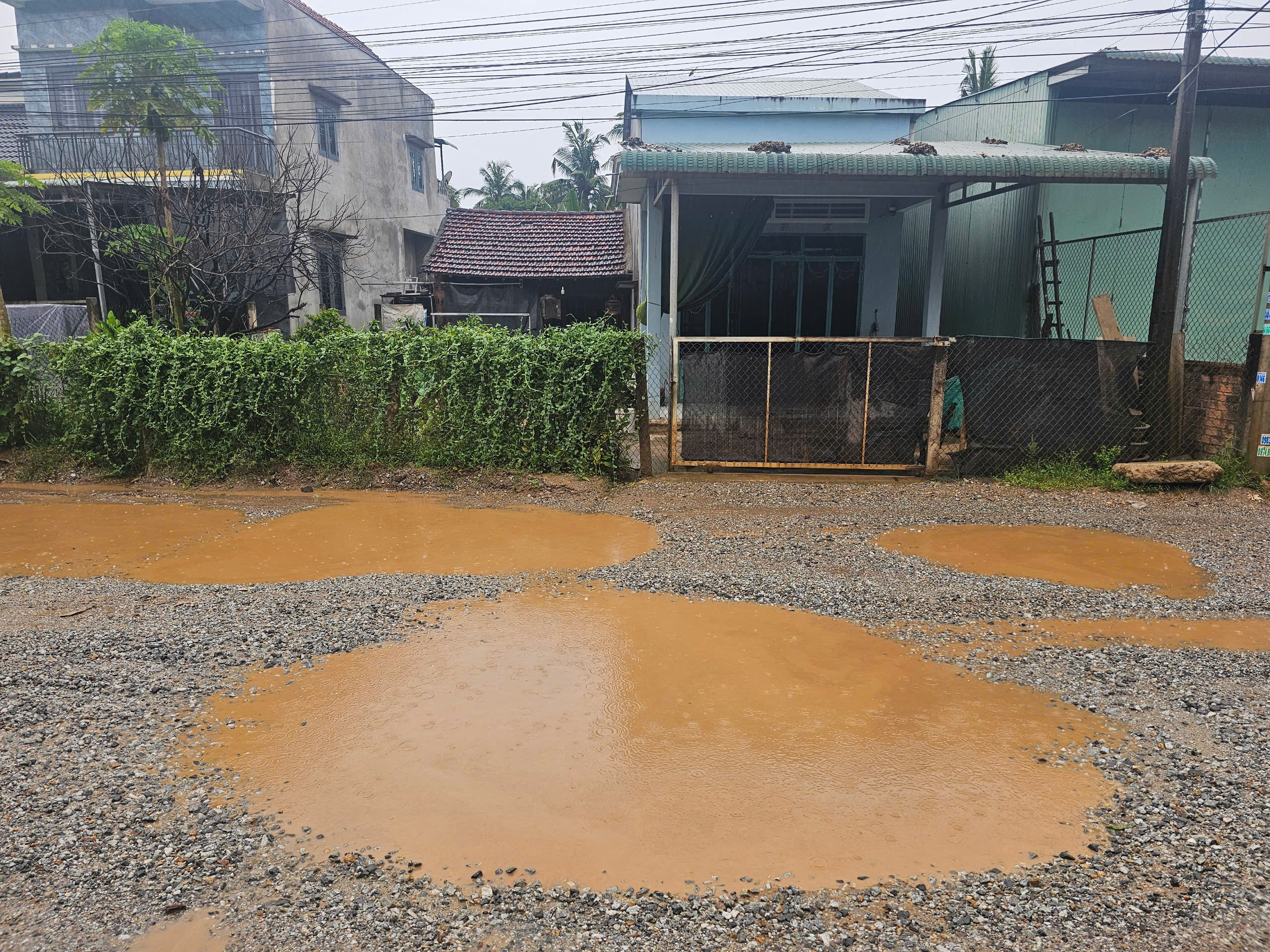 Gia Lai: Đường tỉnh xuống cấp nghiêm trọng, người dân bất an vì tai nạn rình rập- Ảnh 7.