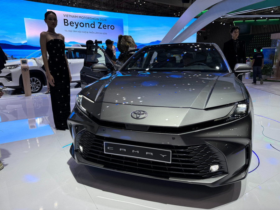 Toyota Camry HEV tiêu hao 4,2 lít/100 km. glo-3925-5.jpg
