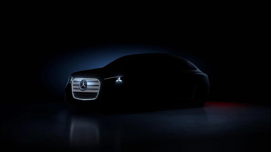 Hình ảnh về dòng xe C-Class mới vừa được Mercedes-Benz hé lộ. glo-tam-mau-moto-dien-dang-mua-nam-2025-4.jpg