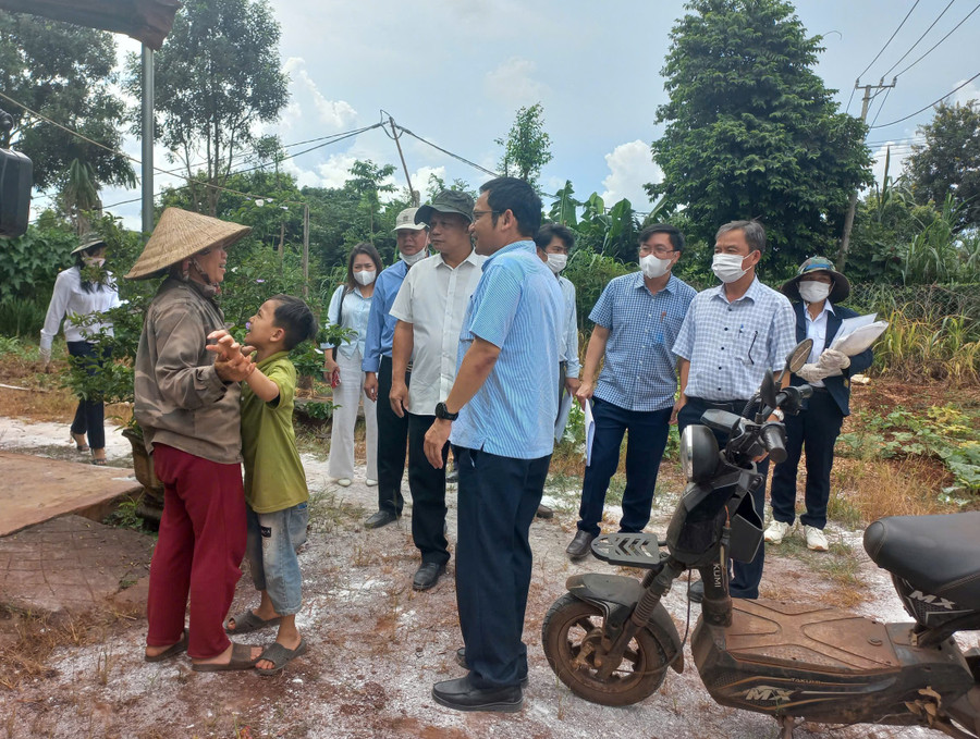 Ngành chức năng của tỉnh khuyến cáo người chăn nuôi ở các xã phía Tây tỉnh tiếp tục tăng tỉnh khuyến cáo người chăn nuôi tiếp tục tăng cường công việc bảo vệ, phòng ngừa dịch tả heo châu Phi. Ảnh: A.N 7681acbcd1ab5af503ba.jpg