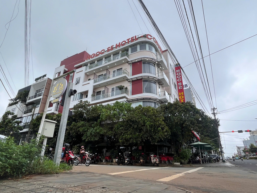 phong-canh-sat-hinh-su-vua-triet-pha-tu-diem-mai-dam-o-khach-san-ngoc-se-anh-van-ngoc.jpg